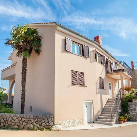 Ivica アパート *