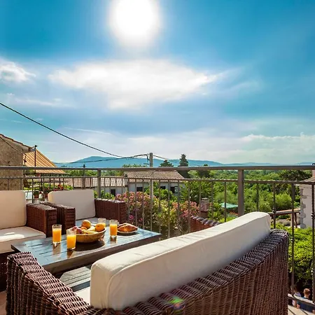 アパート Ivica Milohnići