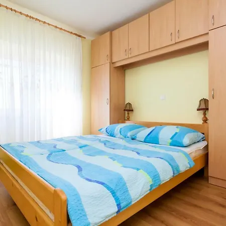 Ivica Apartment Milohnici